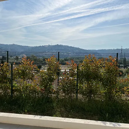 Superbe Lumineux En Rez De Jardin شقة *